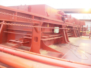 Hatch cover maintenance - Hauling wires/chains should be correctly adjusted and tensioned to avoid uneven seating and hatch cover distortion when closed.